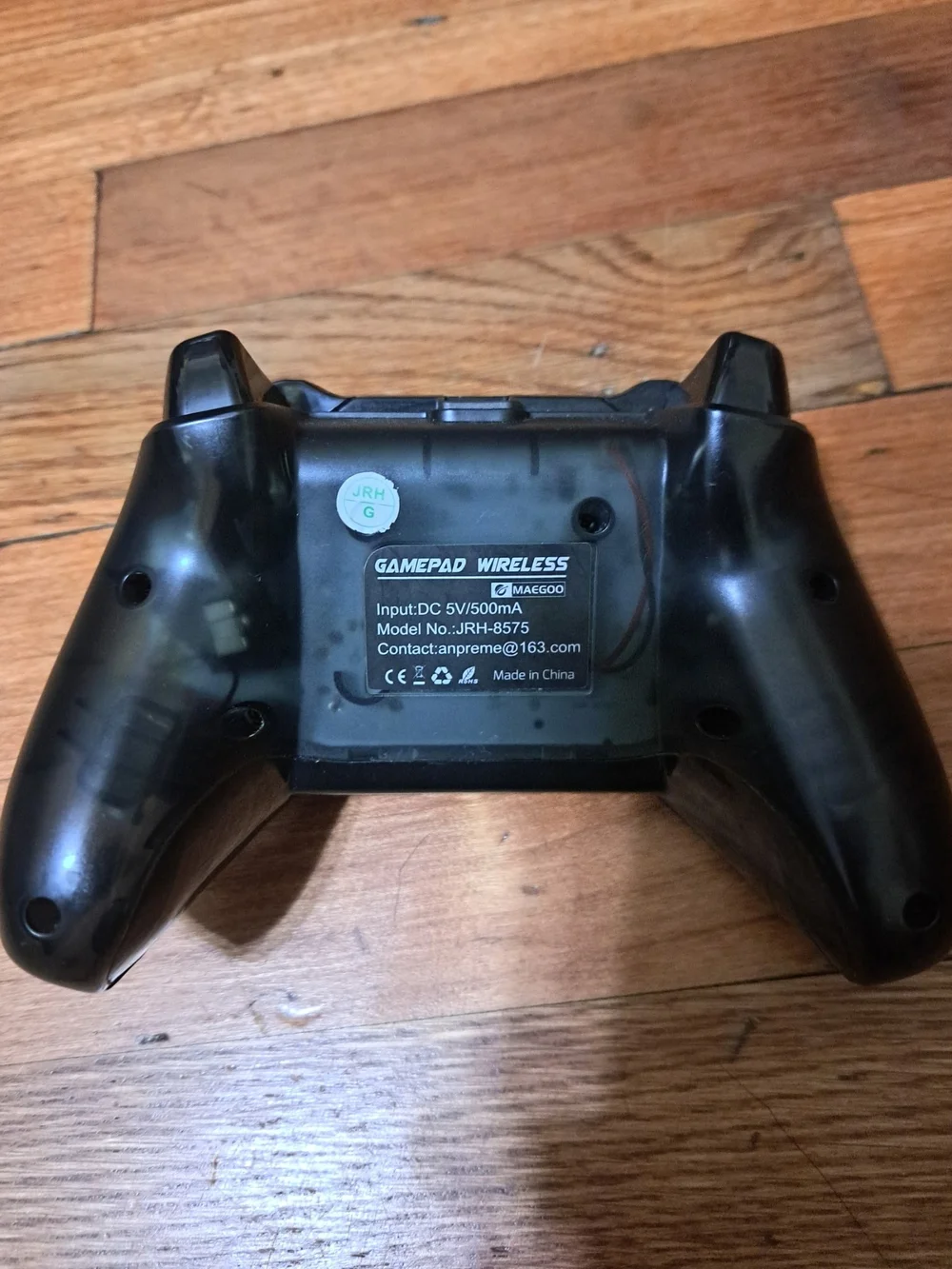 -style Wireless Controller in Translucent Black